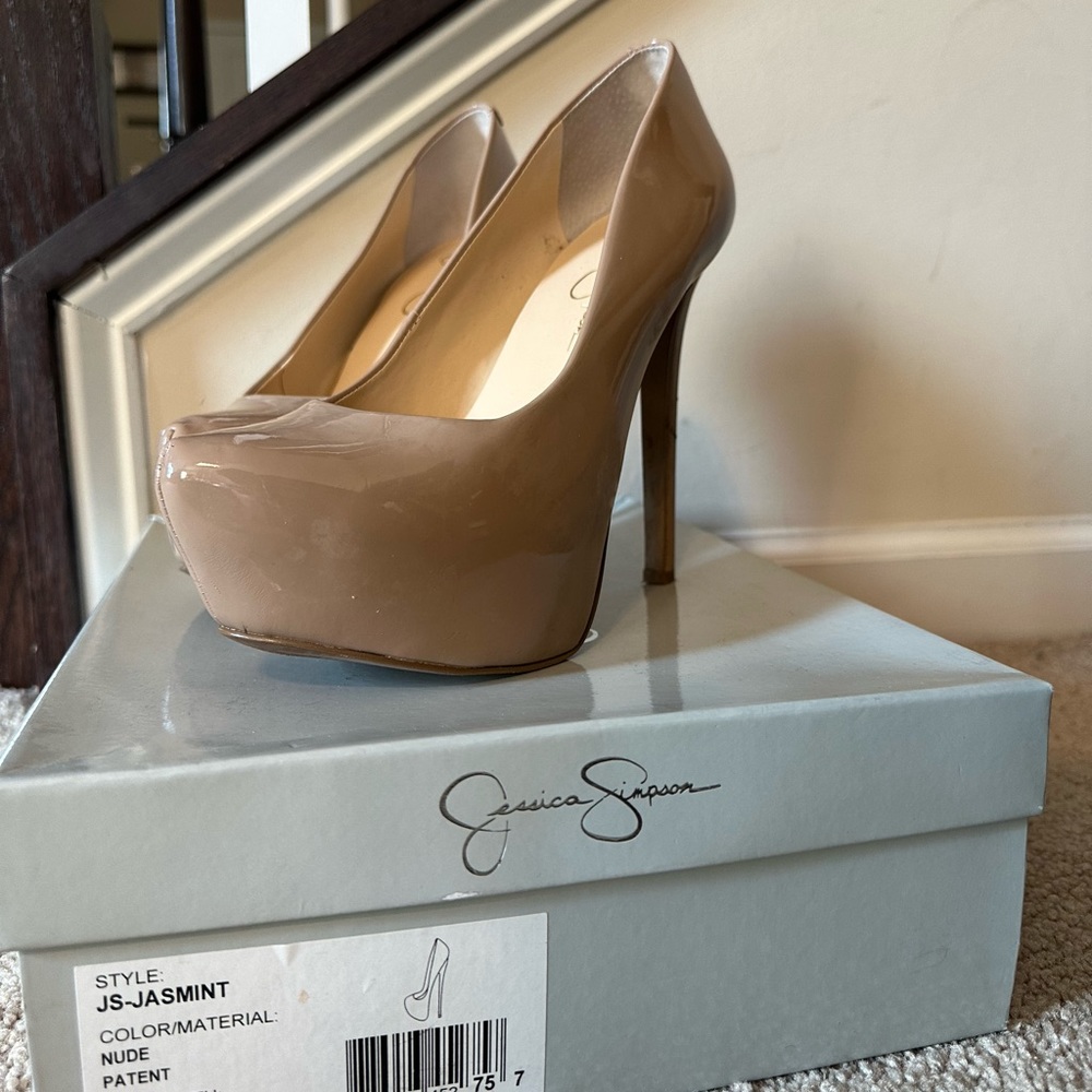 Jessica Simpson Pumps
